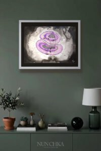 Cosmos I posée sur un mur, à sa taille réelle
